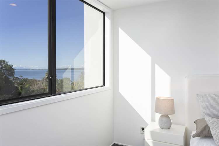 4a/175 Hurstmere Road Takapuna_10