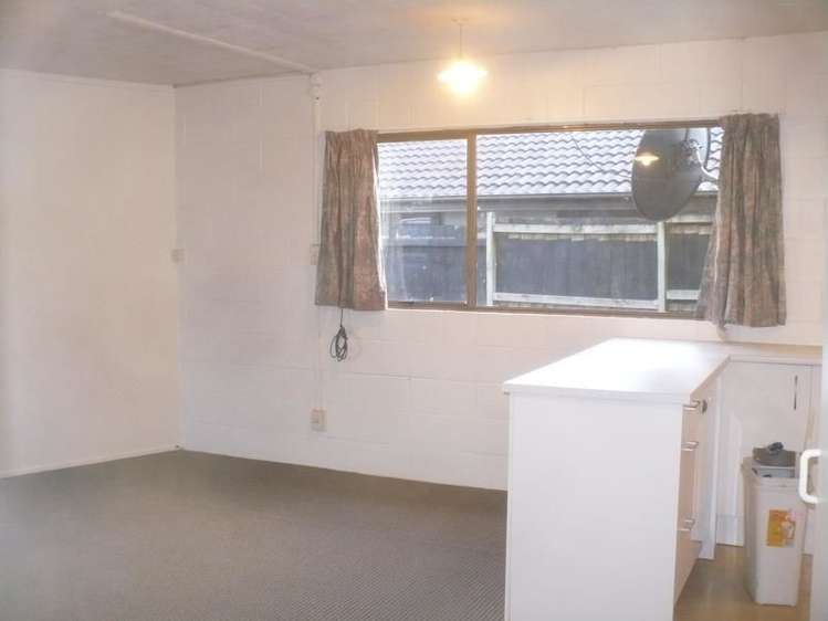 143 Royal Road Massey_5