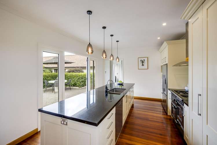 44 Busby Hill Havelock North_12