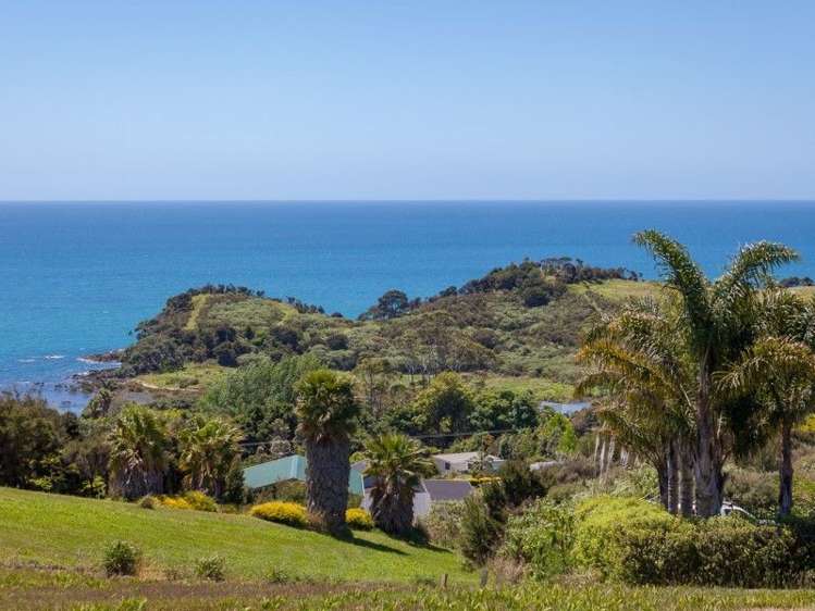 32 Eagles Way Cable Bay_3