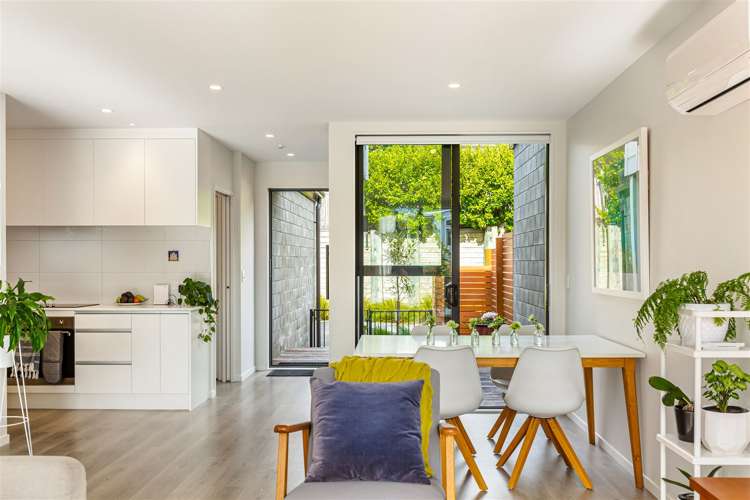 63 Bonair Crescent Silverdale_5