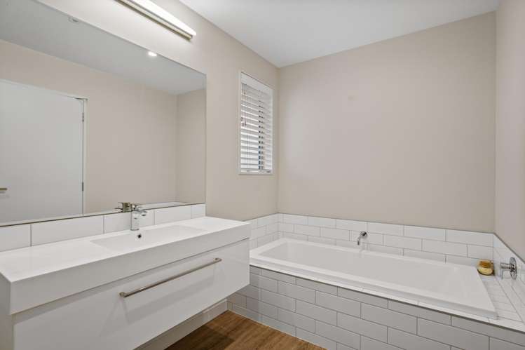 7 Mallard Street Albert Town_15