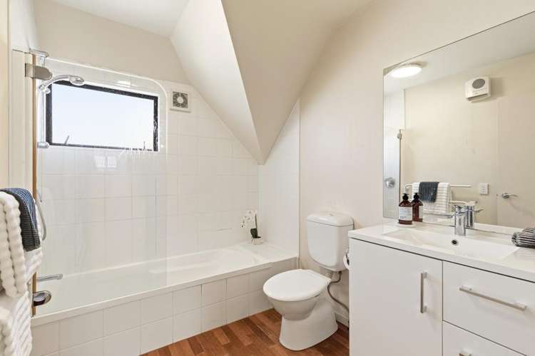 D/2 Hatton Street Karori_5