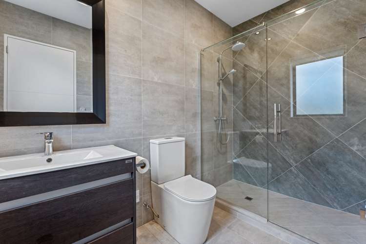 63 Symes Drive Red Beach_14