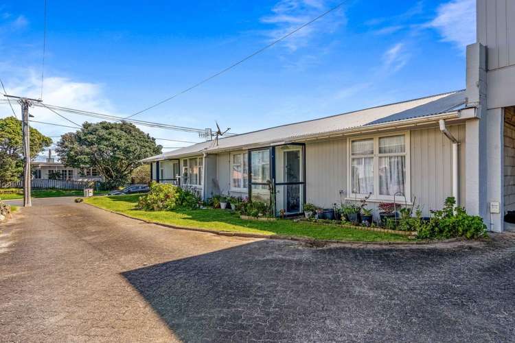 395 & 395A Oceanbeach Road Mount Maunganui_32