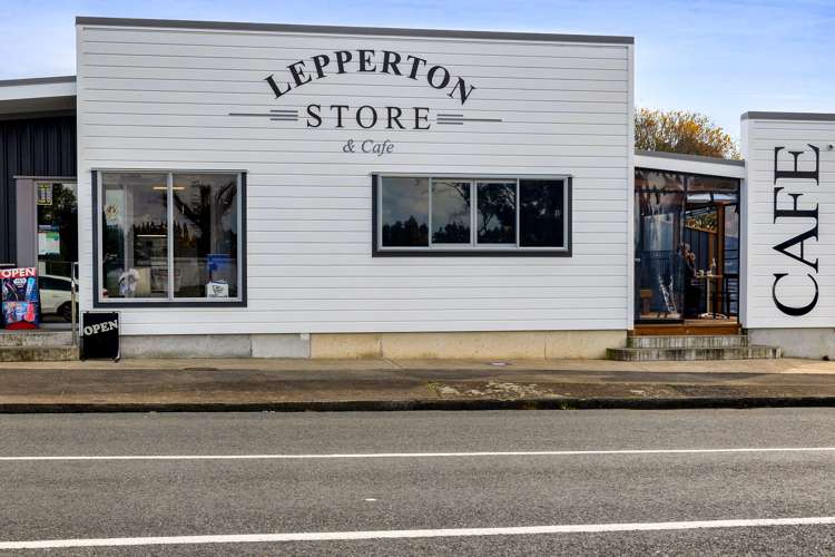 130 Cross Road Lepperton_22