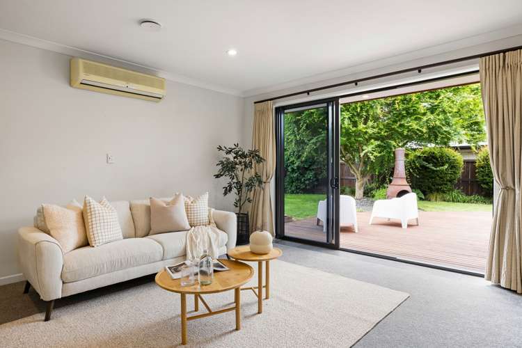 53 Barrington Drive Huntington_11