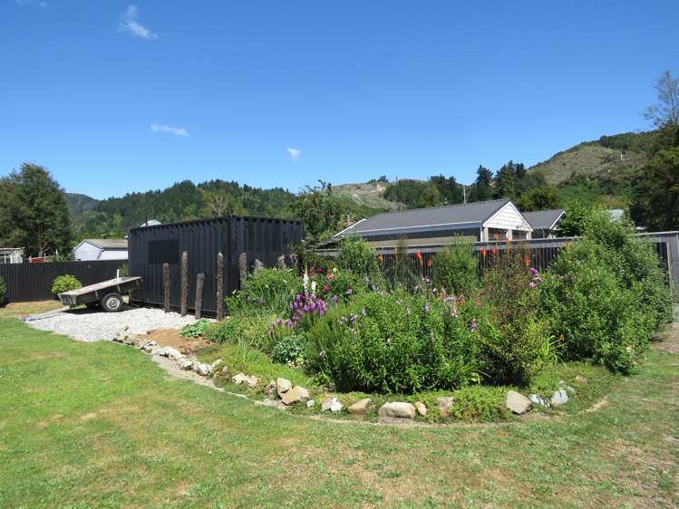 77 Shiel Street Reefton_10
