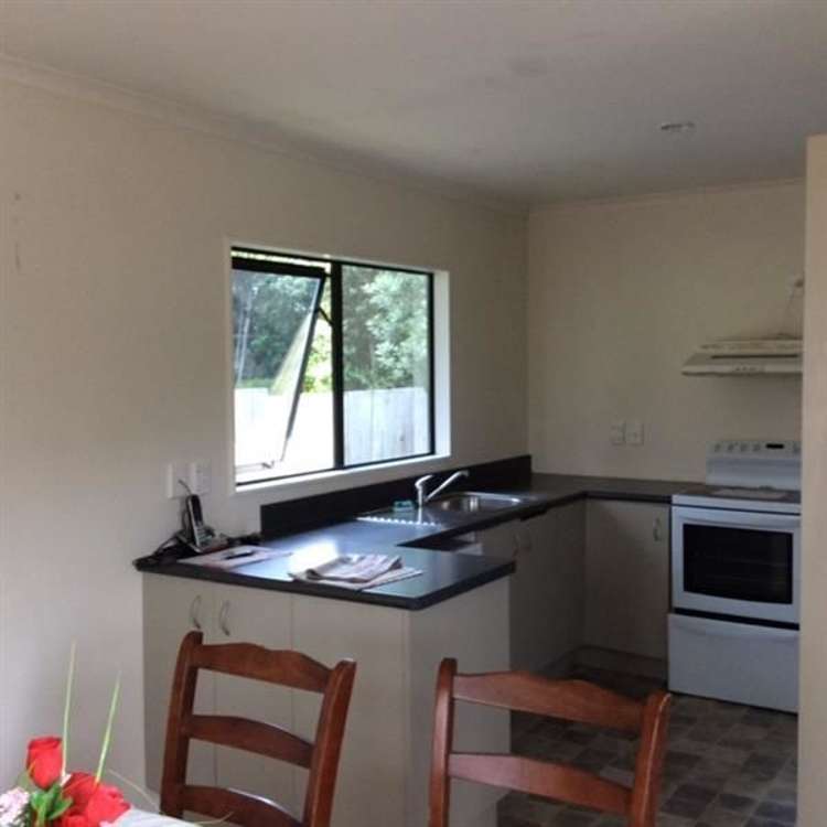 14a Driver Crescent Cannons Creek_7