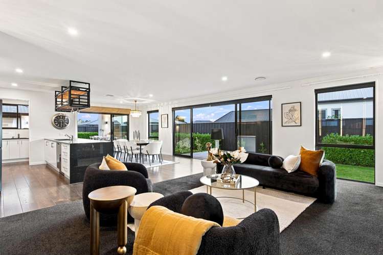 56 Carnaveron Drive Lincoln_10