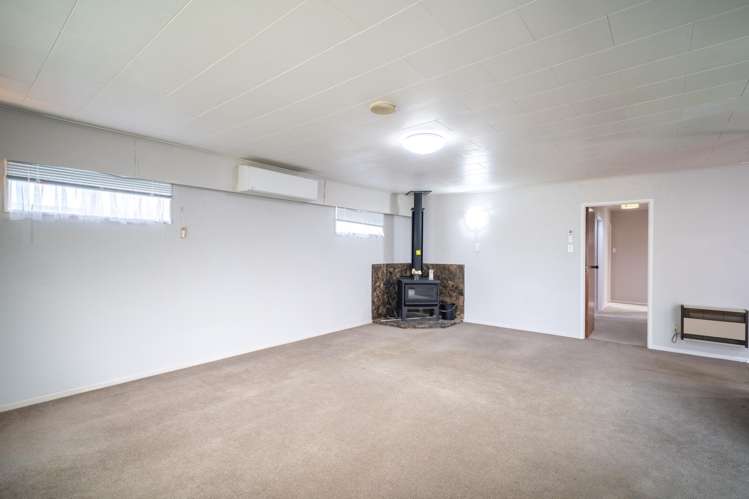 17 Walton Place Flaxmere_4