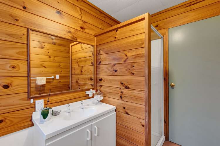 538 Everett Road Inglewood_12