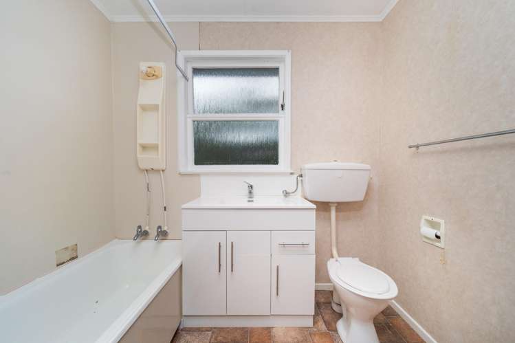 15B Wikiriwhi Crescent Awapuni_10