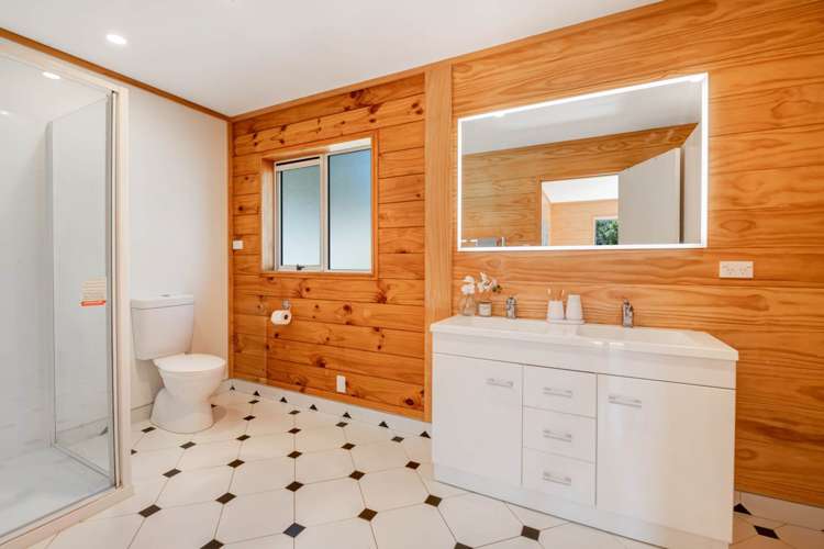 608 West Coast Road Makarau_22