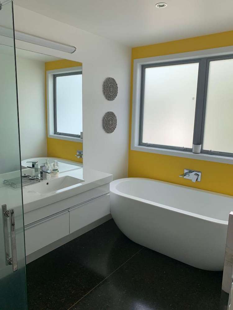 1154 South Road Oakura_13