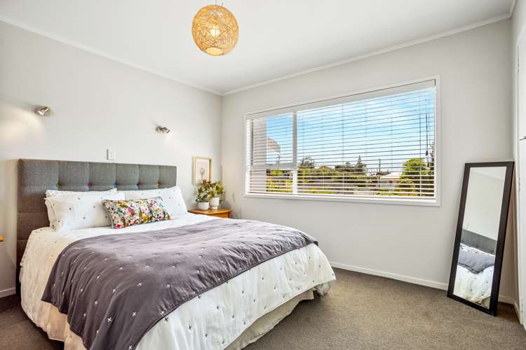 1/1 Armstrong Place New Lynn_8
