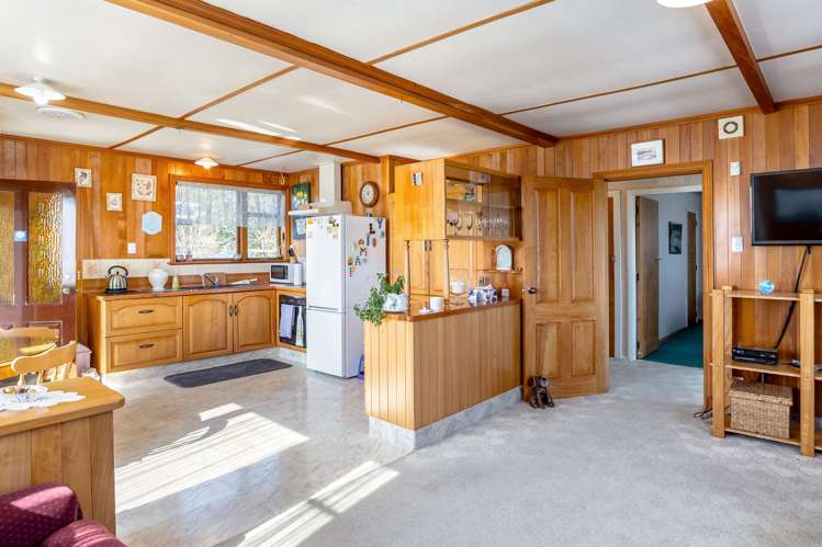 381 High Street South Carterton_6