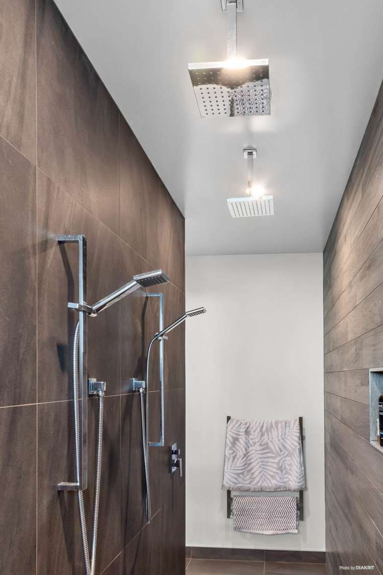 17 Lawrence Carter Drive Bombay_10