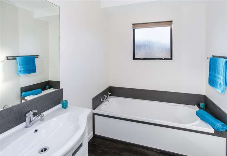 7 Landon Place Pukekohe_12