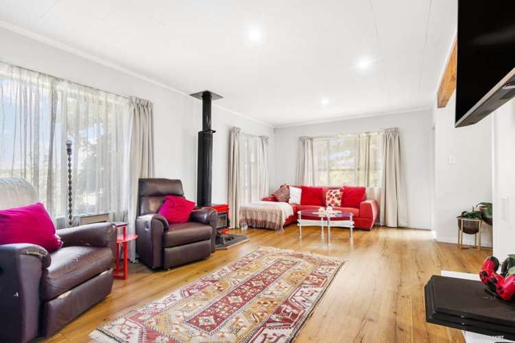 37 Glengarry Road Glen Eden_2