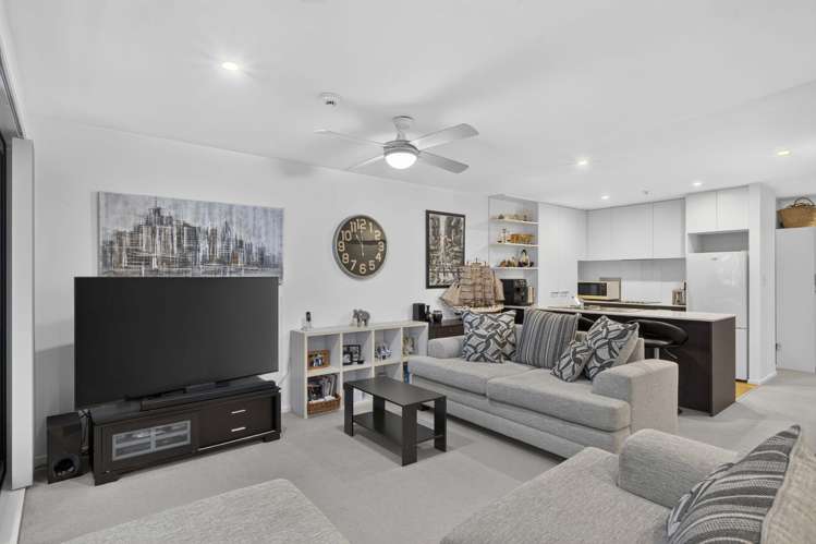 49/8 Thompson Park Road Mount Wellington_5
