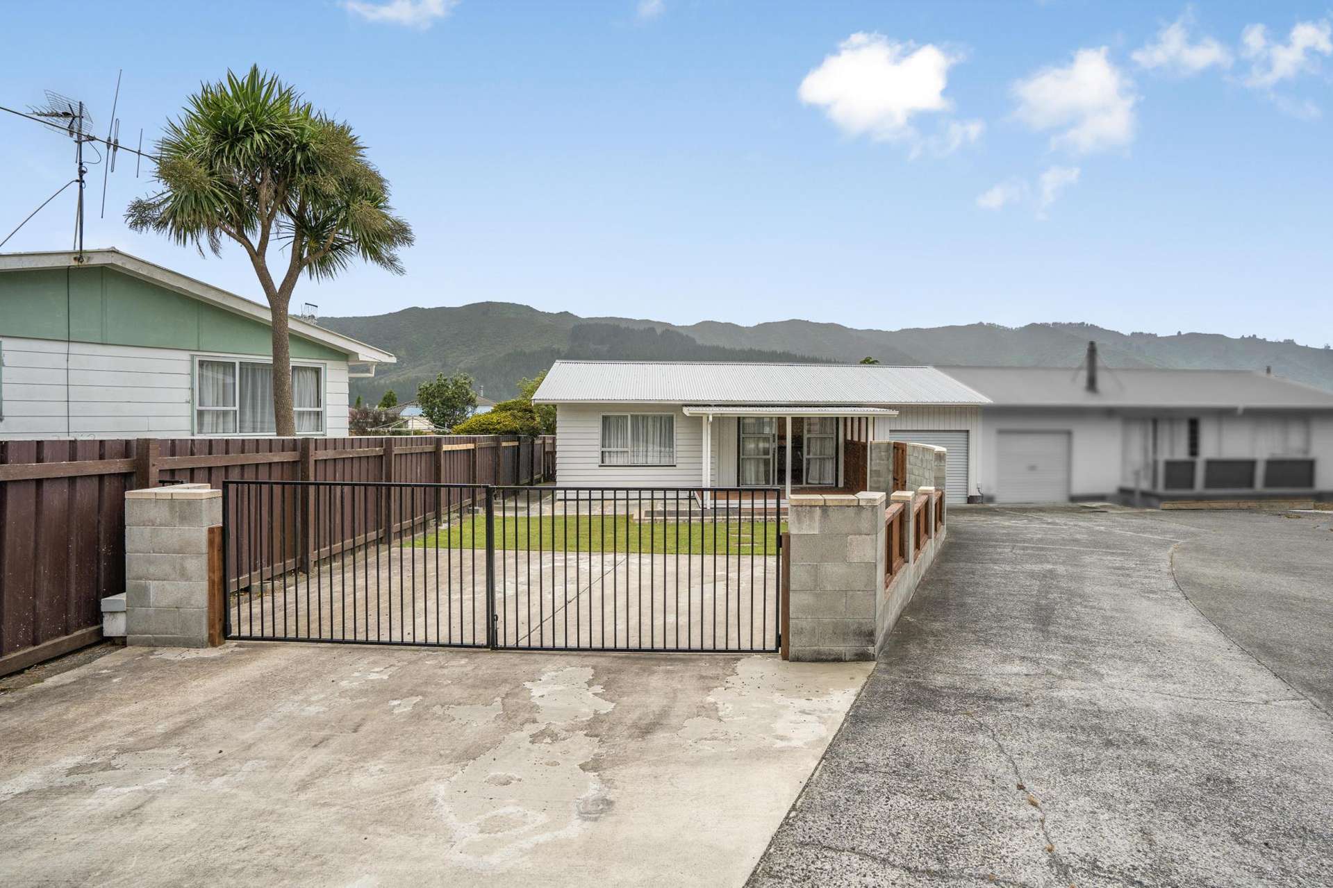 19 Kendal Grove Wainuiomata_0