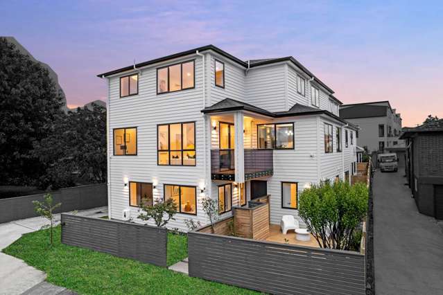 Landmark Multi-Generational Home in Prime Howick