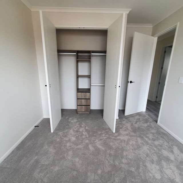 32 Bushfield Drive Flat Bush_3