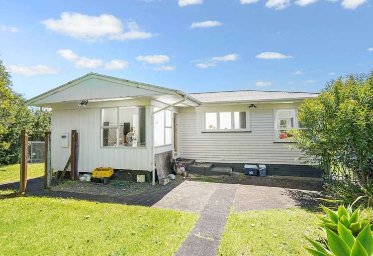 22 McClintock Road Massey_11