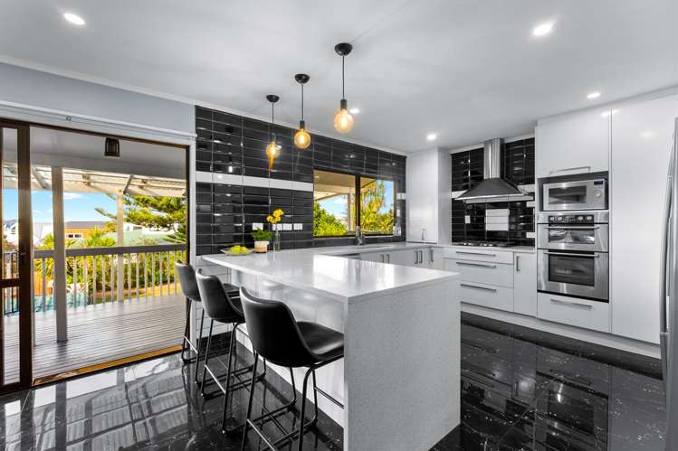 34 Spinnaker Drive Te Atatu Peninsula_4