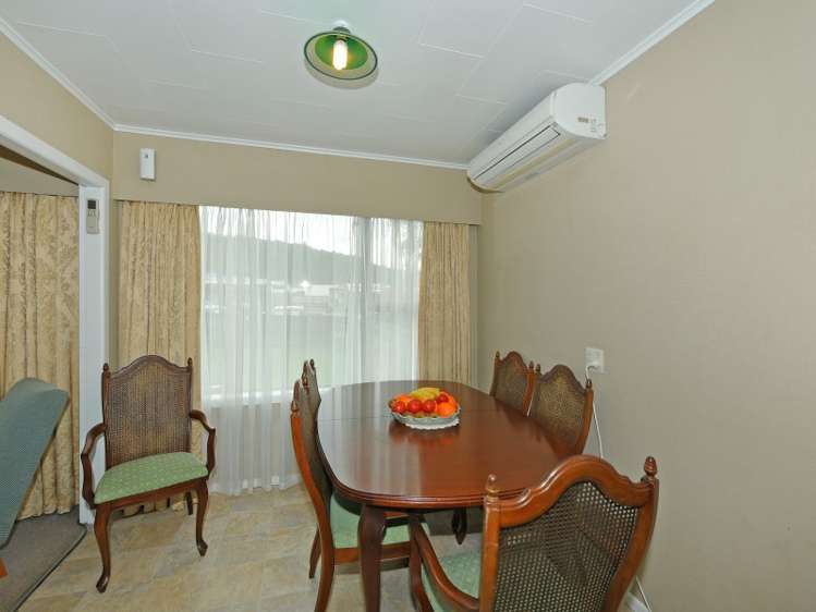 10 Parkway Wainuiomata_5