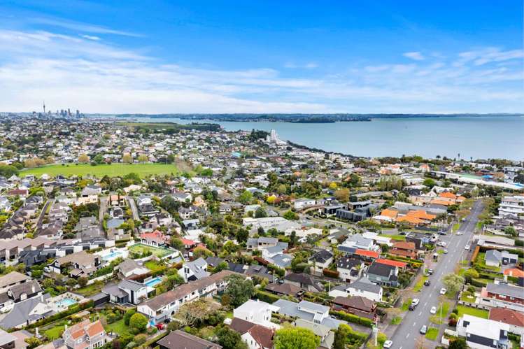 2/73 Long Drive Saint Heliers_35