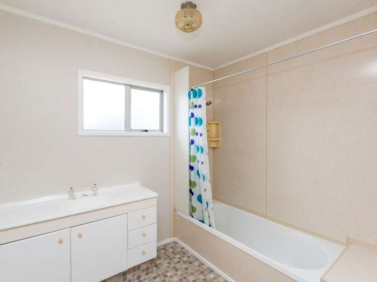 29 Wesley Avenue Frankleigh Park_18