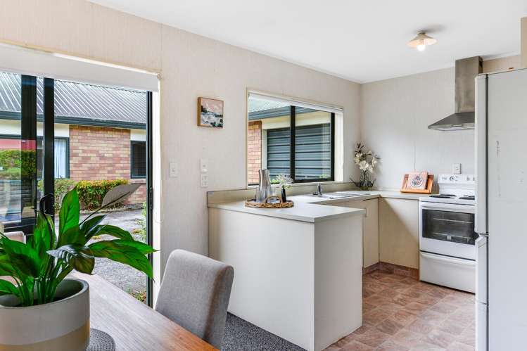 64 Brymer Road Grandview Heights_18