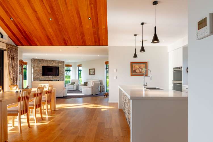 39 Lake Road Ohaupo_12