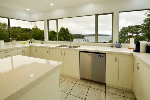 989 Whangaparaoa Road Tindalls Beach_4