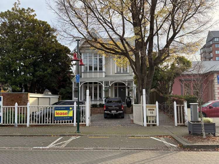 15 Worcester Boulevard_0