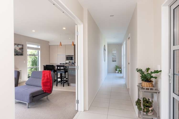 24 Pukenamu Road Rainbow Point_14