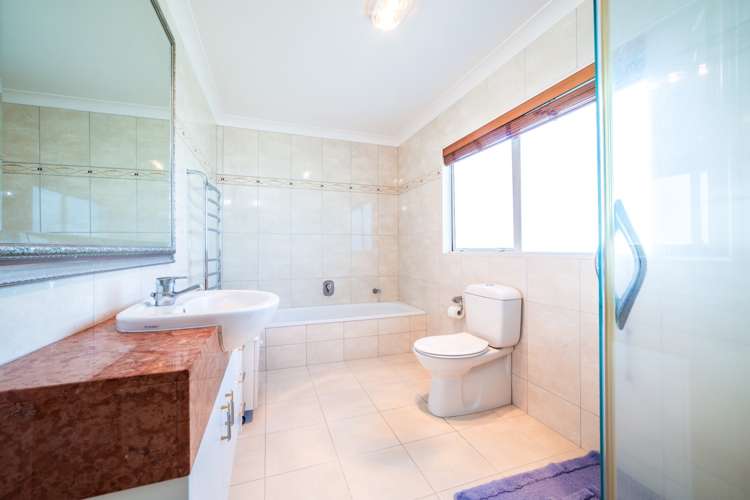 7 Villa Court Eastern Beach_8