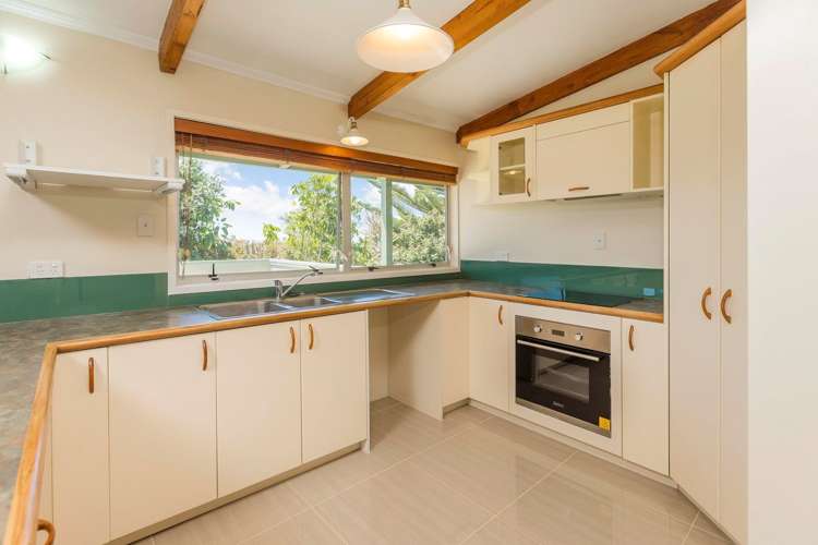 11 Pokapu Street Titirangi_12