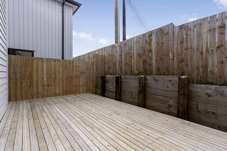 53 Bolton Street Blockhouse Bay_14