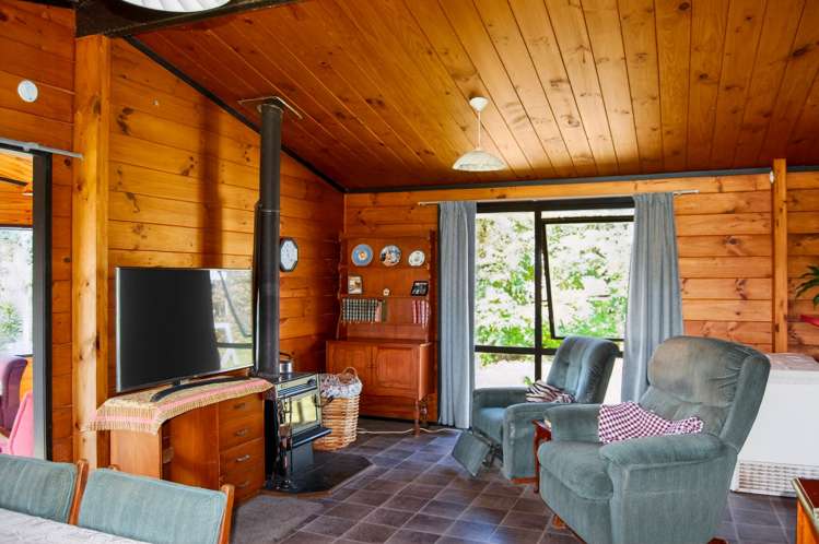 288 Valley Road Kaiwaka_19