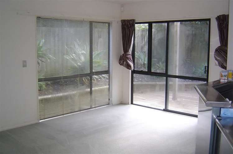 2/27 Commodore Parry Road Castor Bay_3