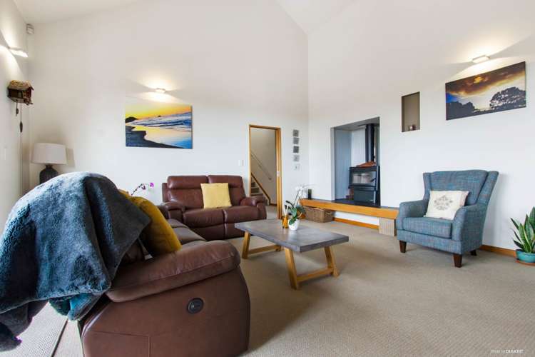 241 Royal Road Massey_9