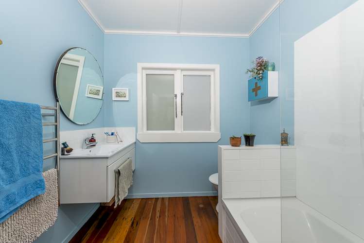 17 Laingholm Drive Laingholm_9