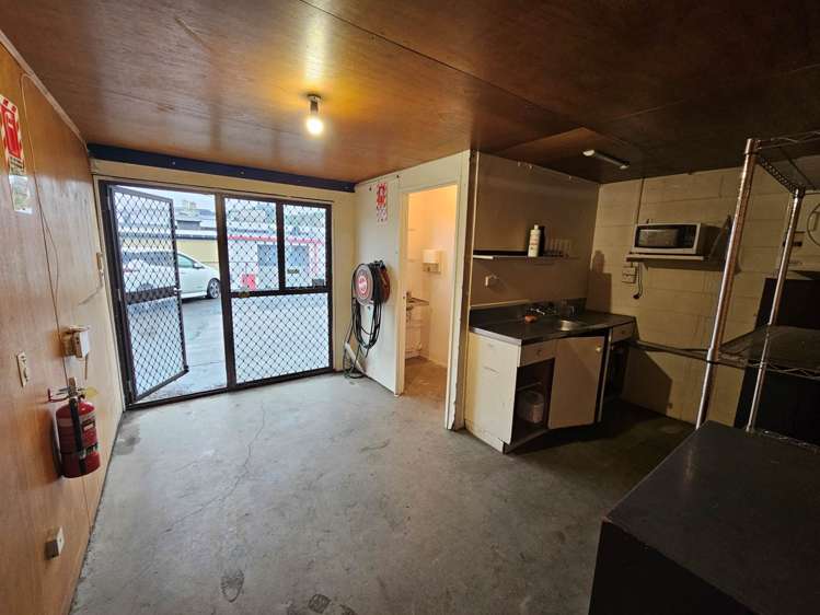 Unit E/4 Manga Road Silverdale_5