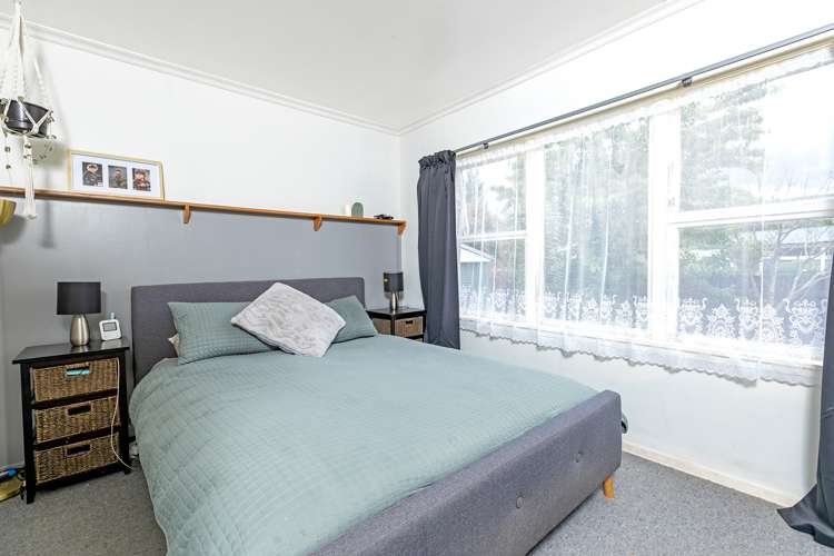 19 Hardie Grove Featherston_9