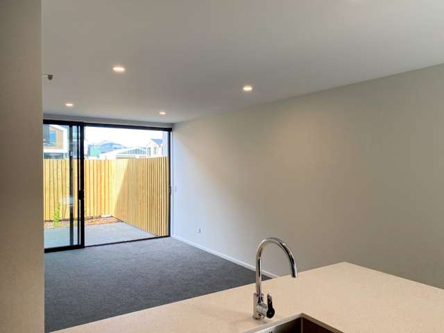 2/331 Lincoln Road Addington_3