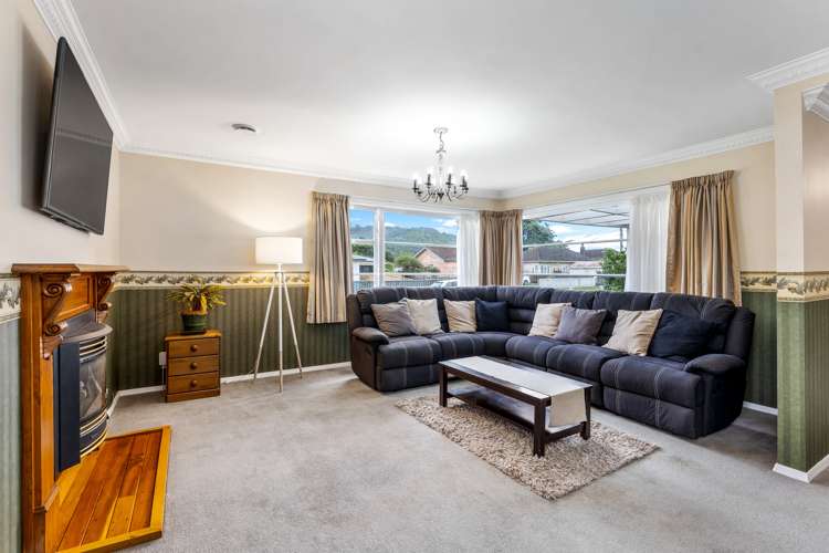 33 Peel Place Wainuiomata_7