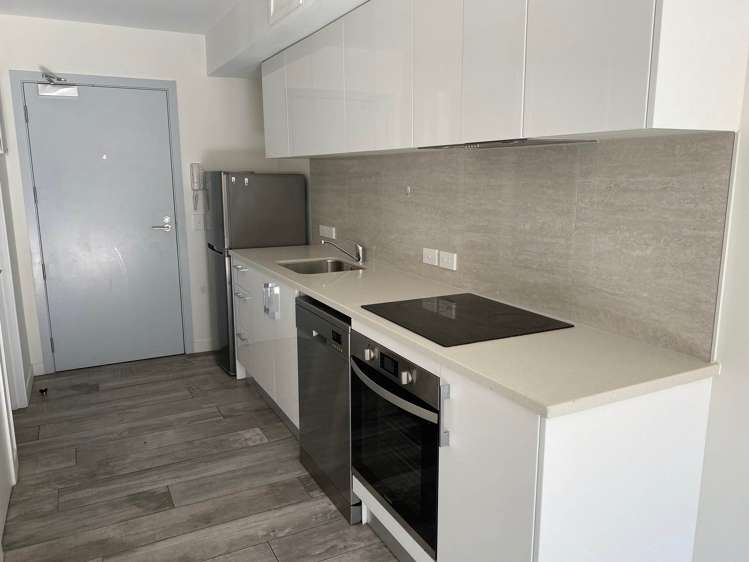 G02/8 Gray Avenue Mangere East_1